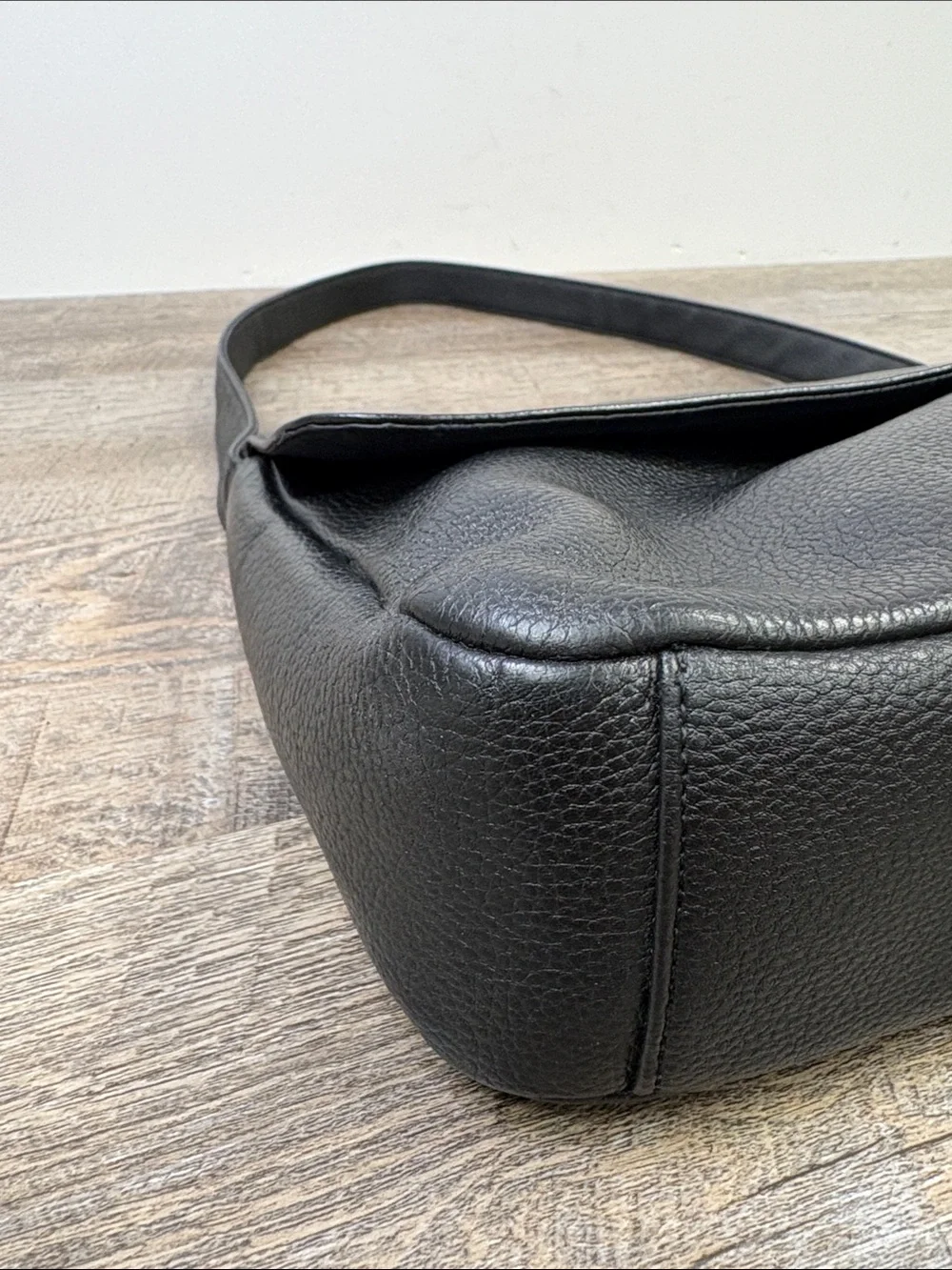 The Sak Black Pebbled Leather Flap Shoulder Bag Organizer Purse